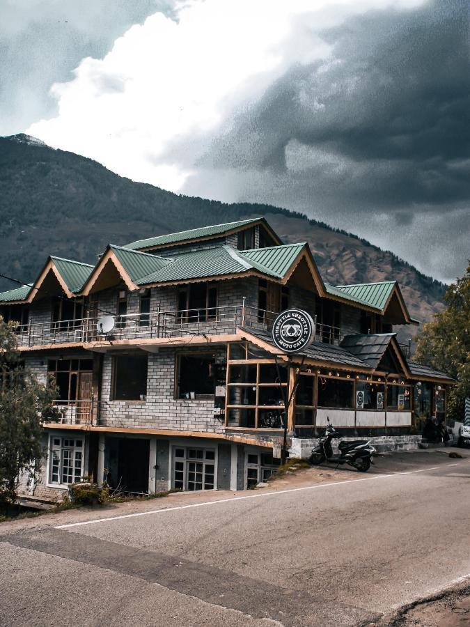 Throttle Shrottle Moto Hostel Manāli Eksteriør billede
